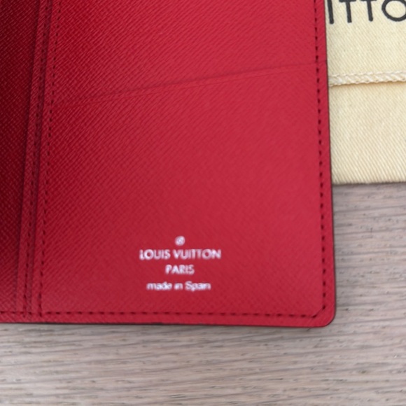 NEW Limited Edition LOUIS VUITTON Monogram Eclipse
Portefeuille Brazza Wallet - Picture 4 of 7